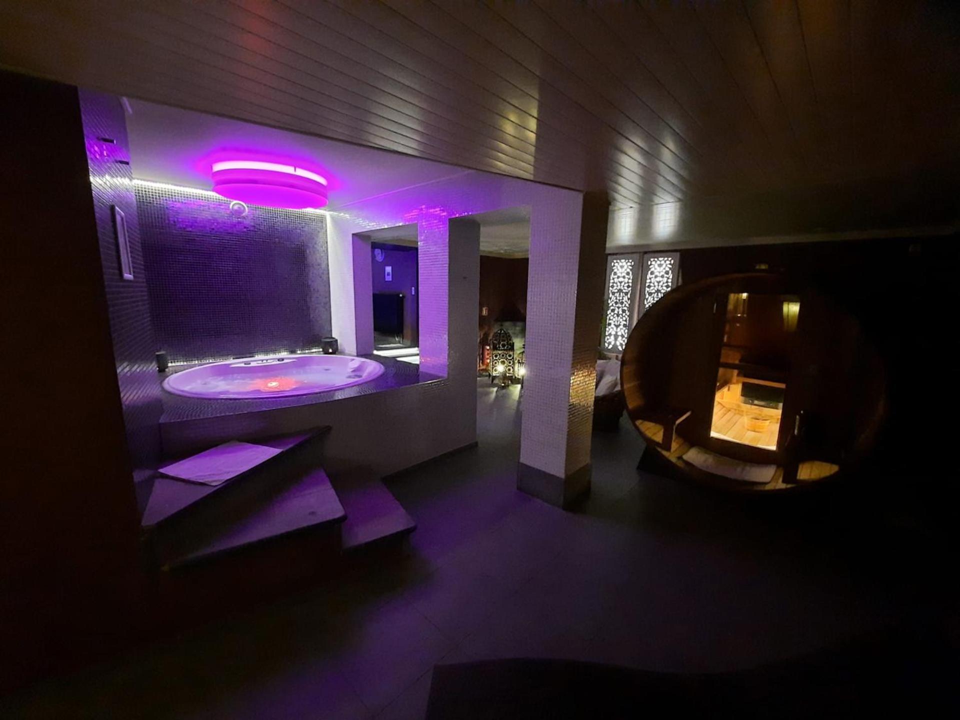 Le Clos Des Thermes De Luxe Avec Wellness Privatif Bed & Breakfast *